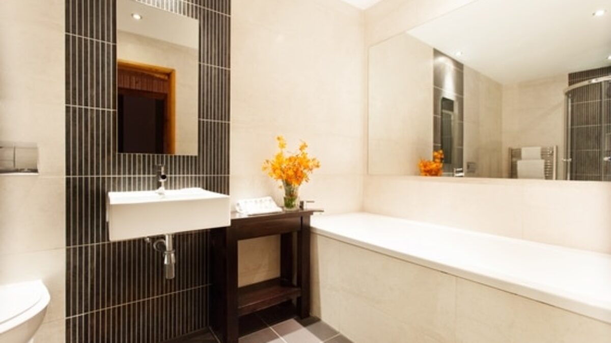 Lodge on Loch Lomond Bathroom Glen Luss